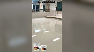 Epoxy colored sand floor paint supports full customization of color, particle size, and gloss level.