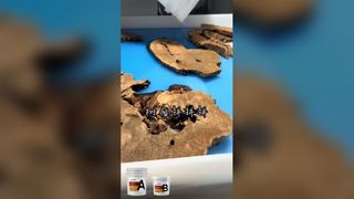 Thick resin gives a river table deep, ocean like depth.